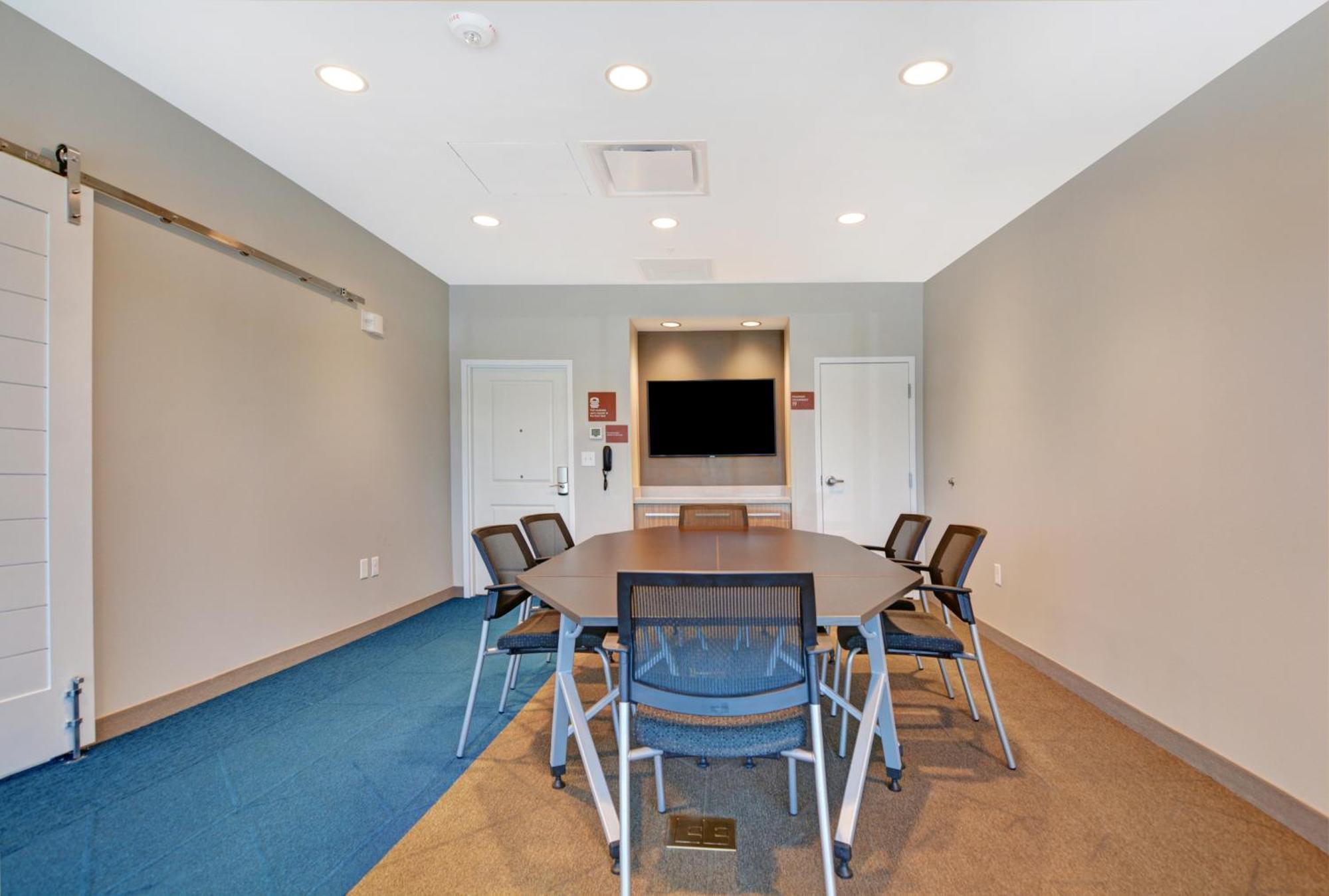 Towneplace Suites By Marriott Jackson Airport/Флоууд Екстериор снимка