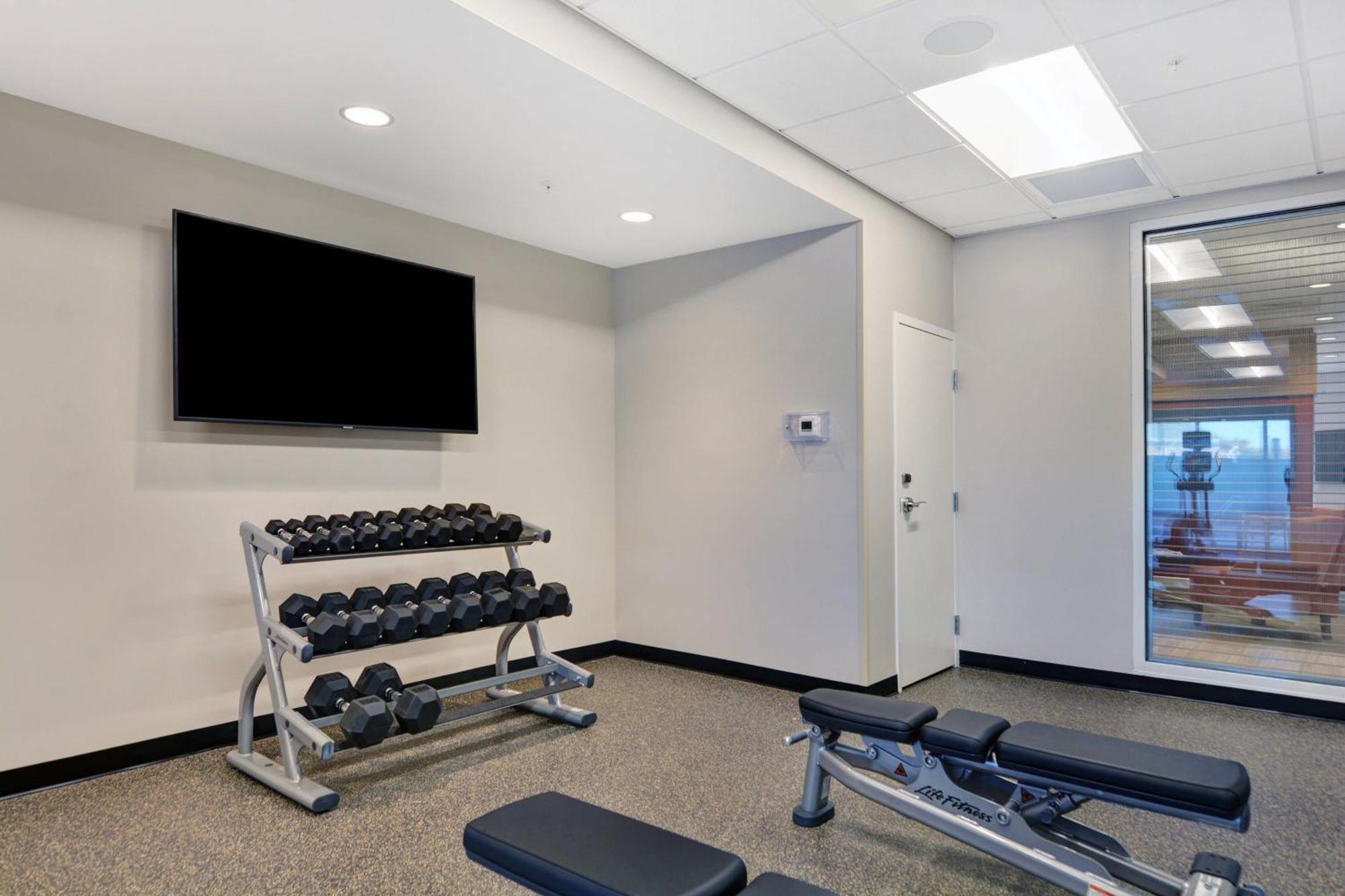 Towneplace Suites By Marriott Jackson Airport/Флоууд Екстериор снимка