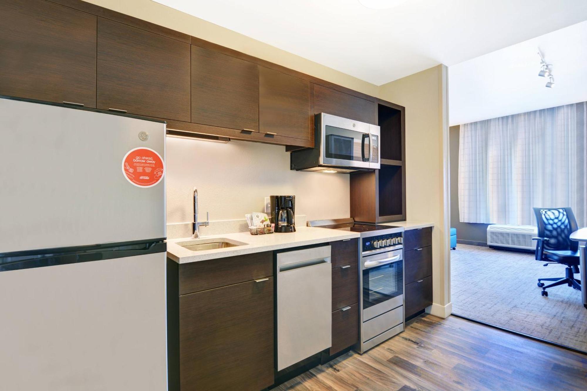 Towneplace Suites By Marriott Jackson Airport/Флоууд Екстериор снимка