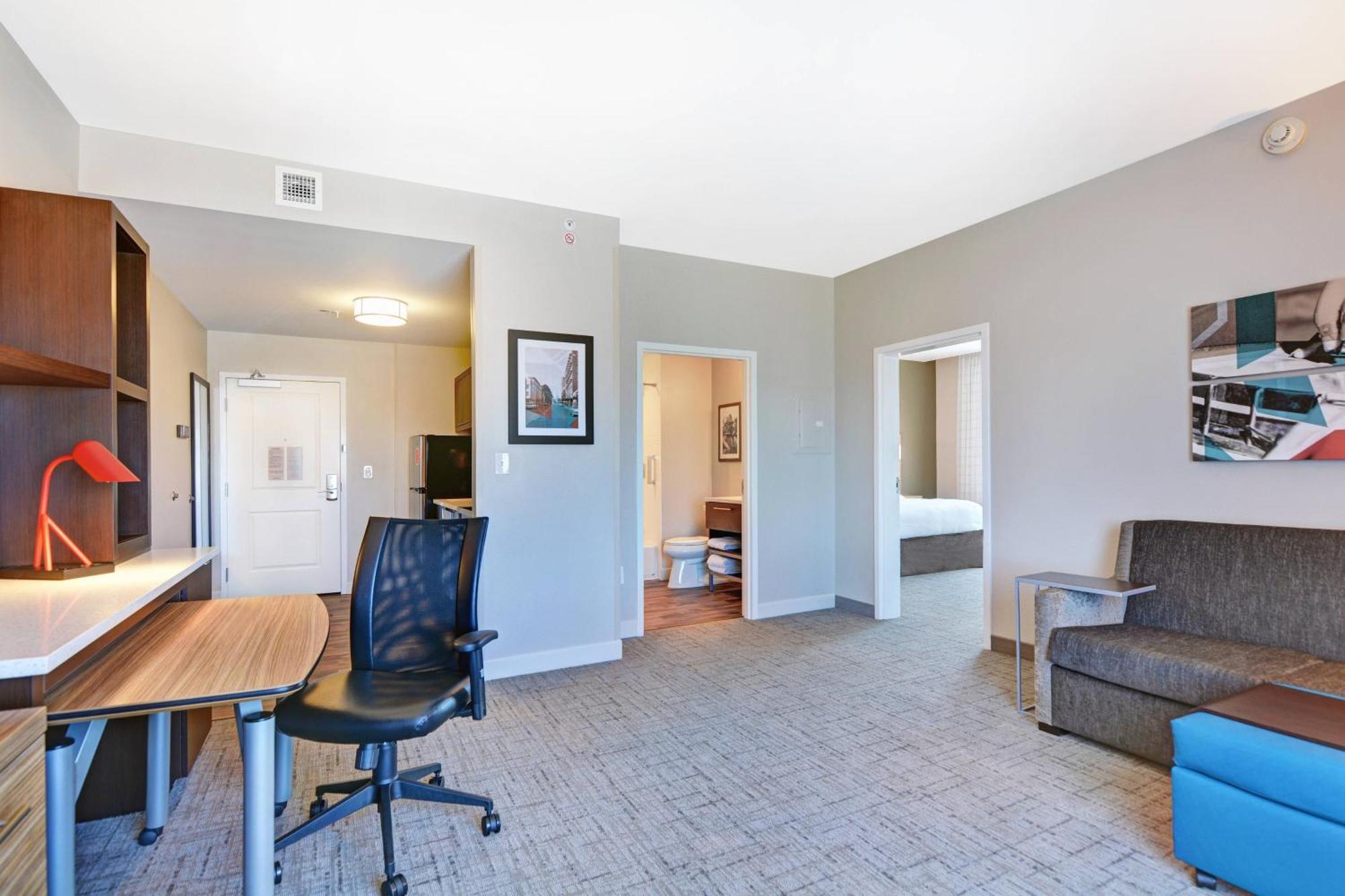 Towneplace Suites By Marriott Jackson Airport/Флоууд Екстериор снимка