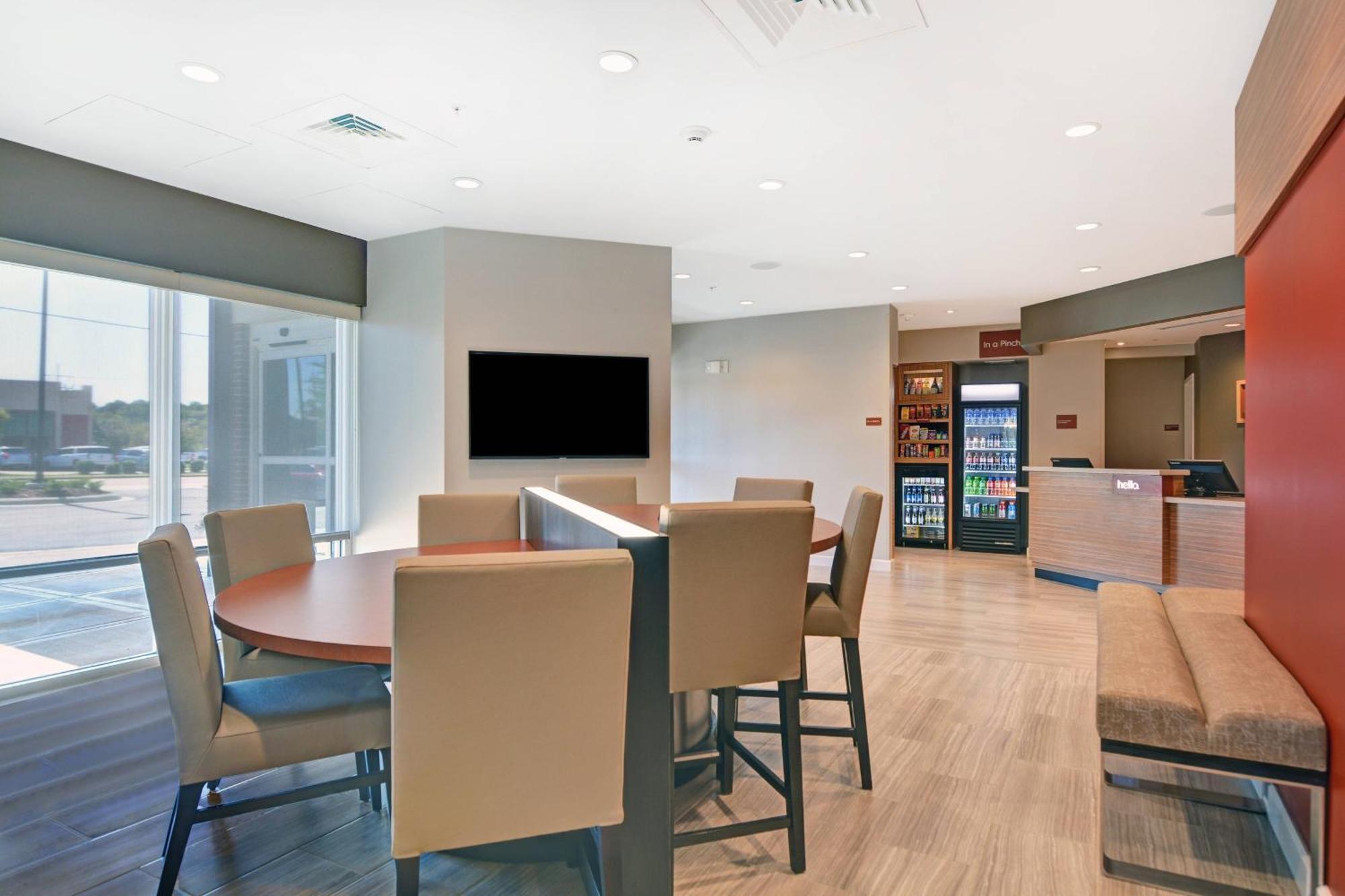 Towneplace Suites By Marriott Jackson Airport/Флоууд Екстериор снимка